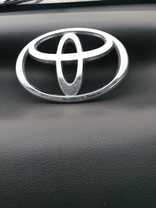 Емблема за Toyota Corolla toyota avensis