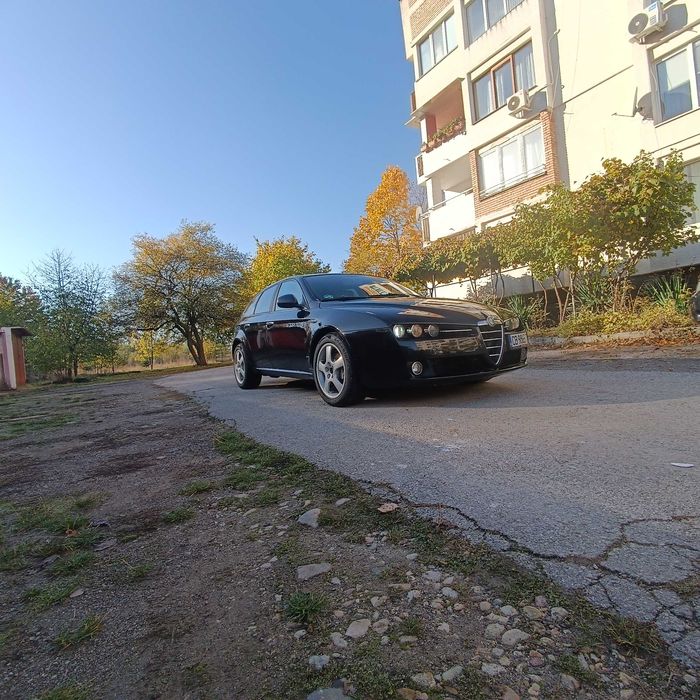 Продавам Алфа Ромео 159 sw,2010 г.