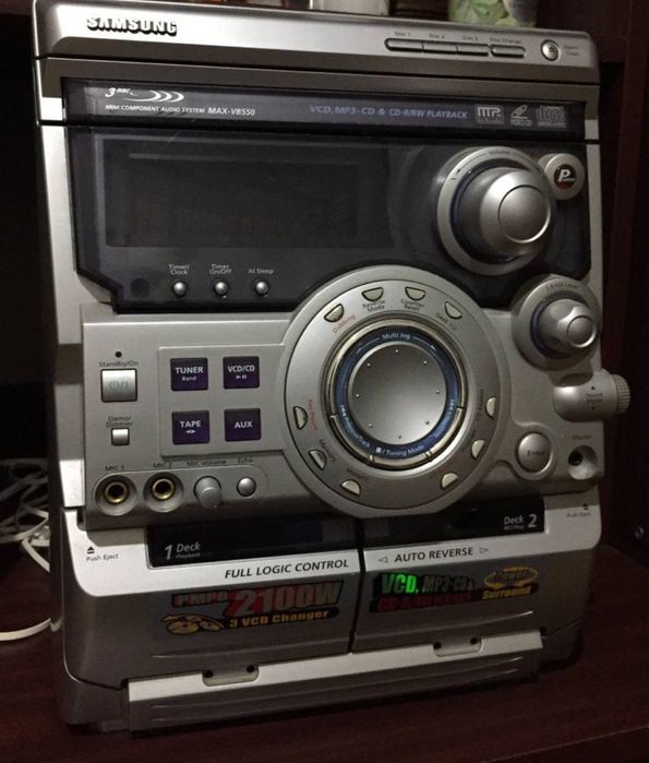 Продается музыкальный центр 700.000