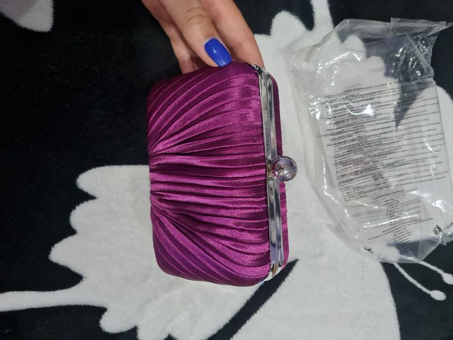 Vand posete de ocazie noi