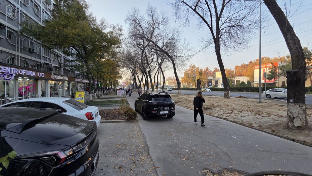 Чиланзар | 80кв - нежилое помещение вдоль дороги Аренда