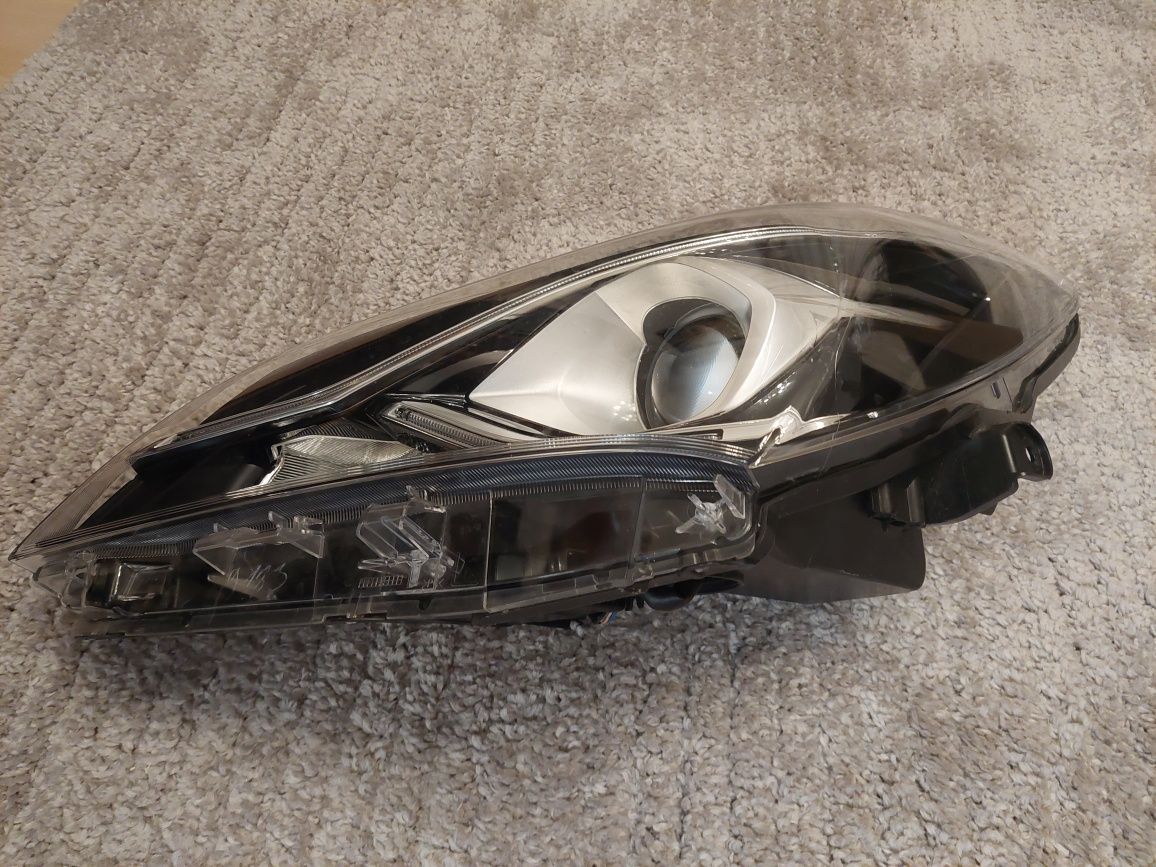 Фар за PASSAT, AUDI A3 bi-xenon,  Toyota, Авенсис и други
