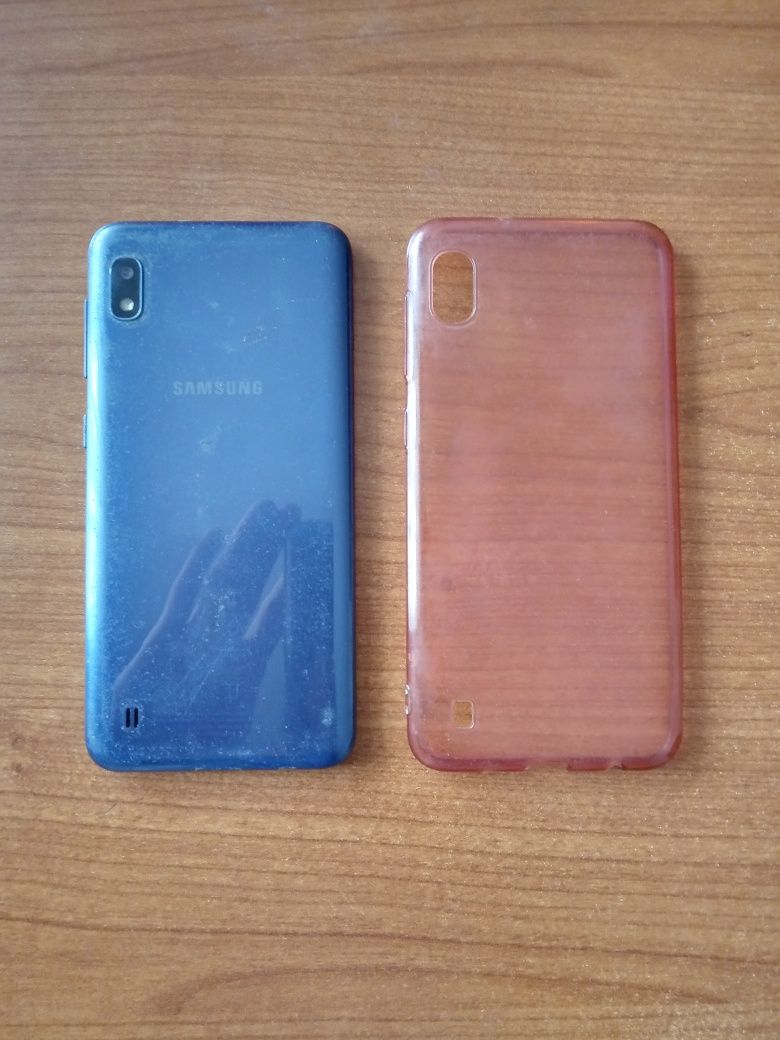 Продавам Samsung Galaxy A10