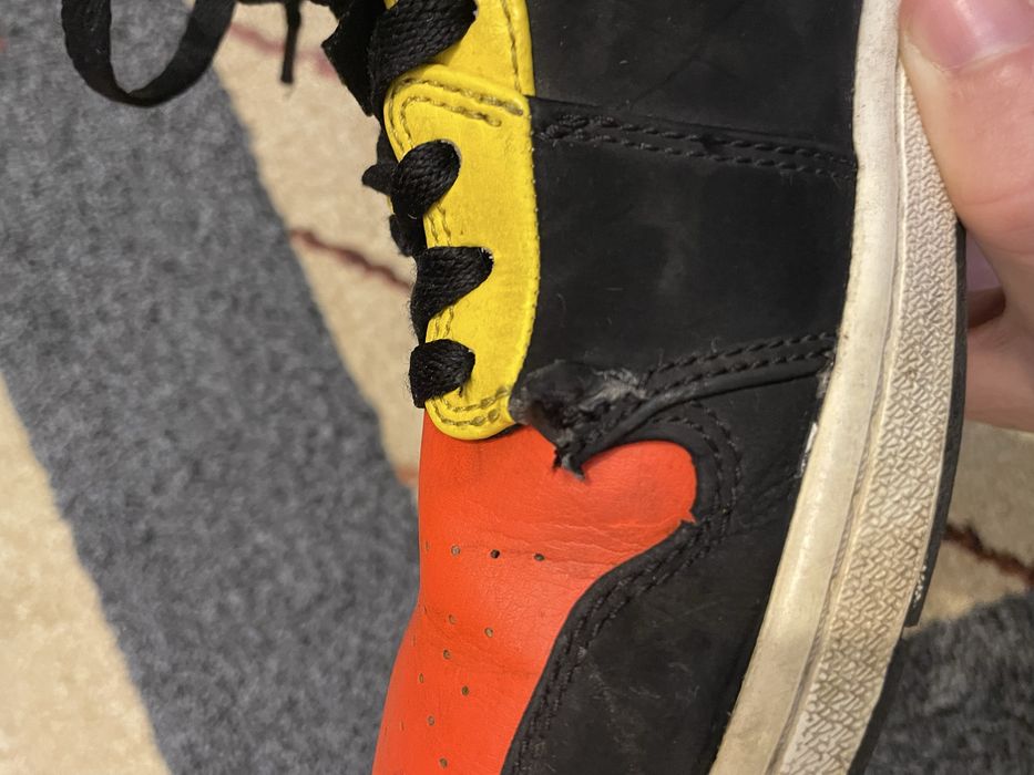 jordan 1 mid rosu galben