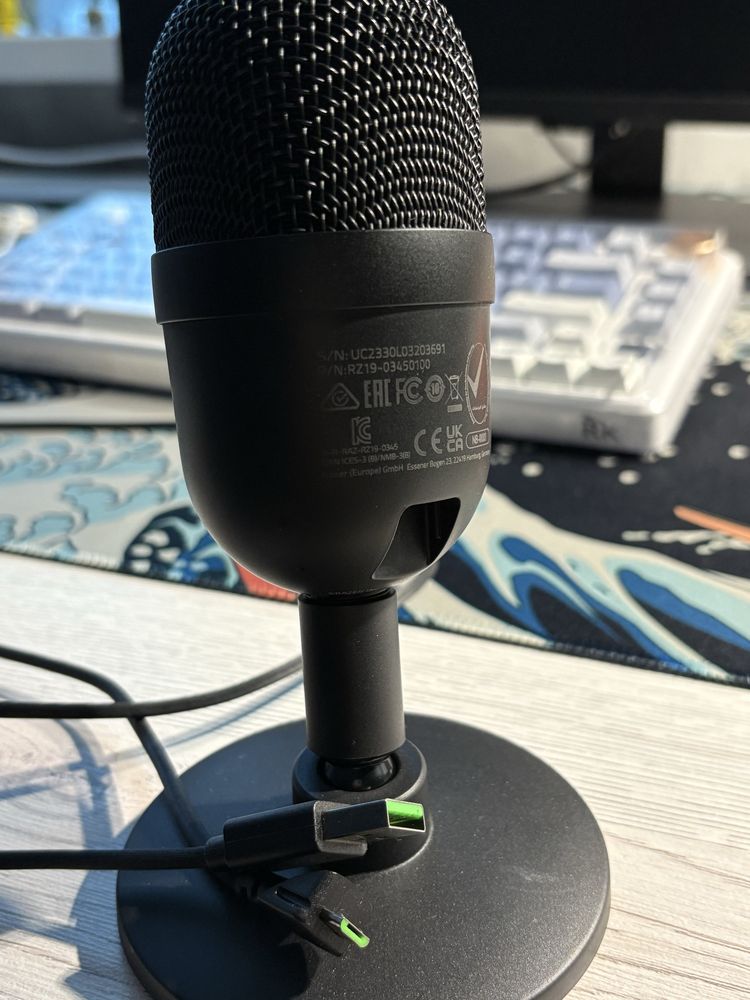 микрофон Razer Sieren Mini