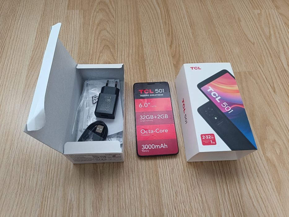 Vând telefon TCL 501