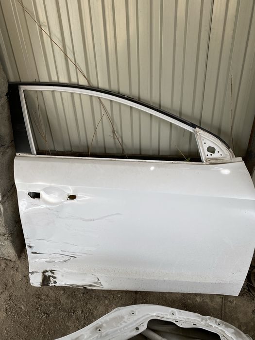 Продам двери на hyundai elantra ad