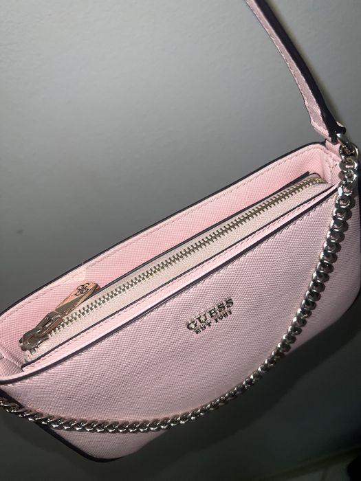 Guess чанта розова оригинална