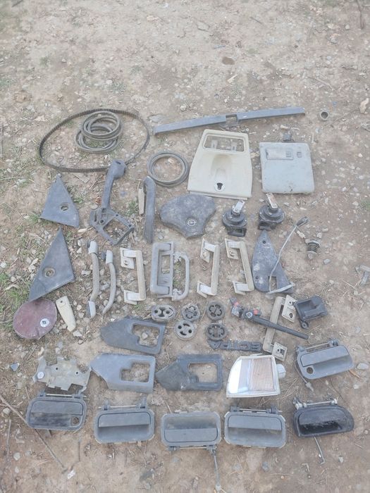 На опель стеклоподемник и замок и другие продаётся