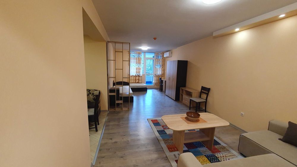 Продава се Едностаен апартамент в София, Студентски град - 71 кв.м за 2395 €/кв.м - Снимка #1