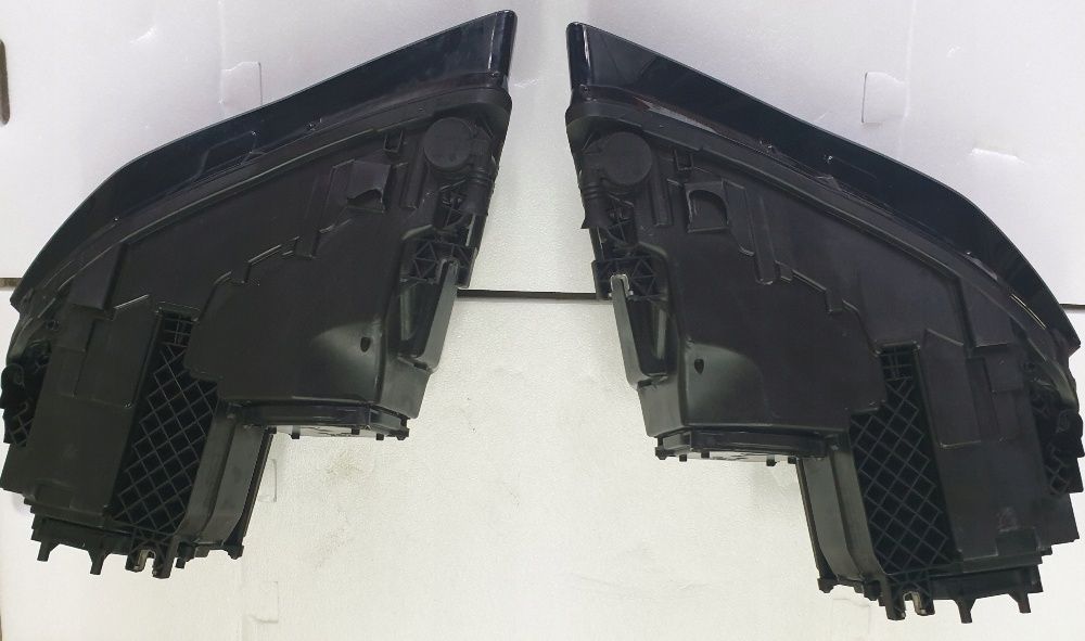 Audi A8 4H D4 far stanga full led far dreapta full led faruri matrix