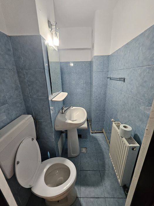 De inchiriat apartament 4 camere