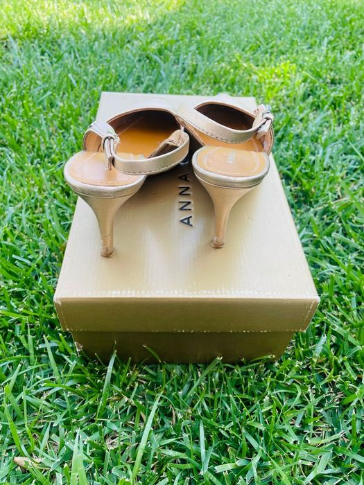 Sandale Anna Cori aurii