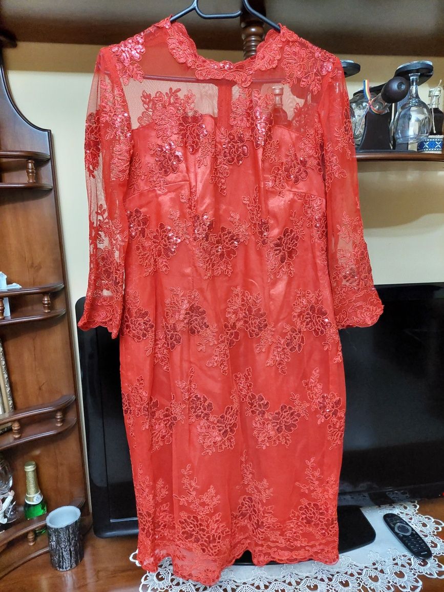 Rochie realizată la croitoreasă