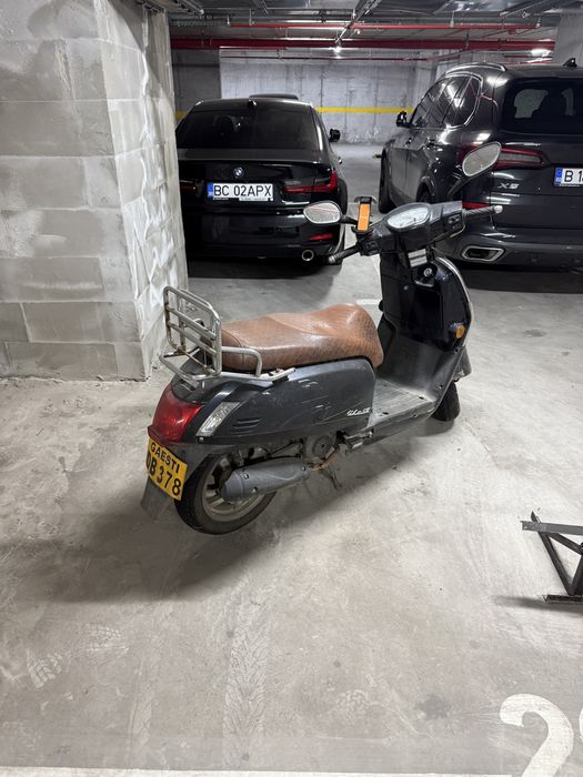 Scuter KYMKO LIKE 2009 25km/h FARA permis