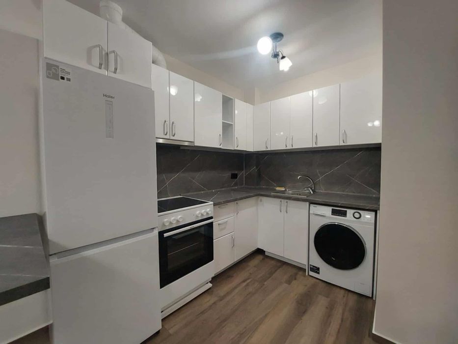 Дава се под наем Двустаен апартамент в Варна, Кайсиева градина - 51 кв.м за 382.5 € - Снимка #2