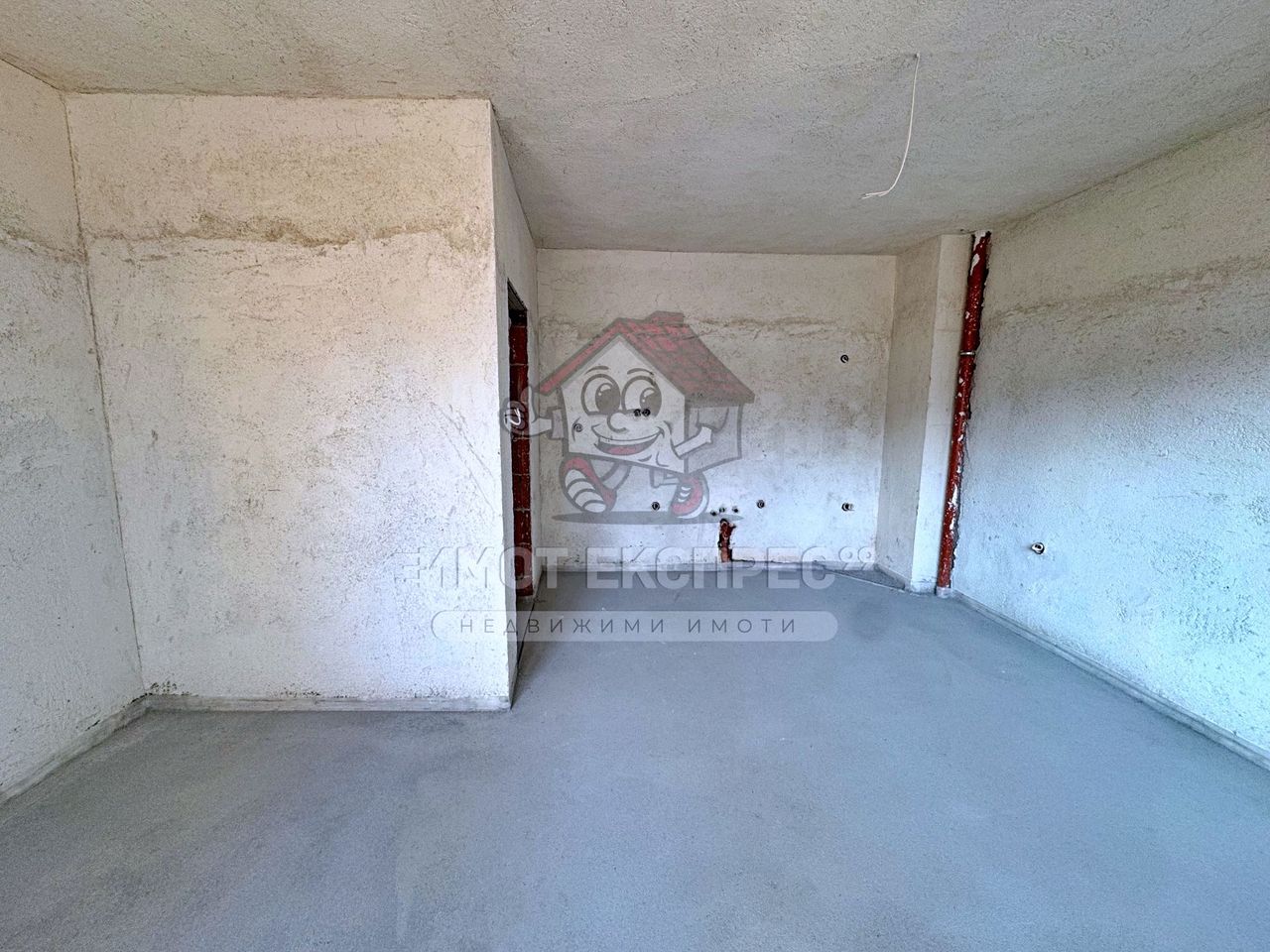 Продава се Тристаен апартамент в Асеновград - 90 кв.м за 945 €/кв.м - Снимка #2