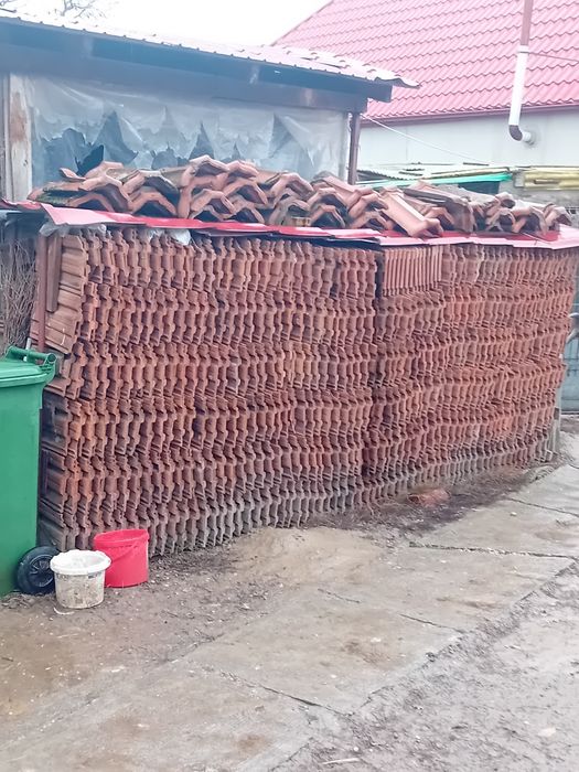 Vând  Tigla  la 50 bani