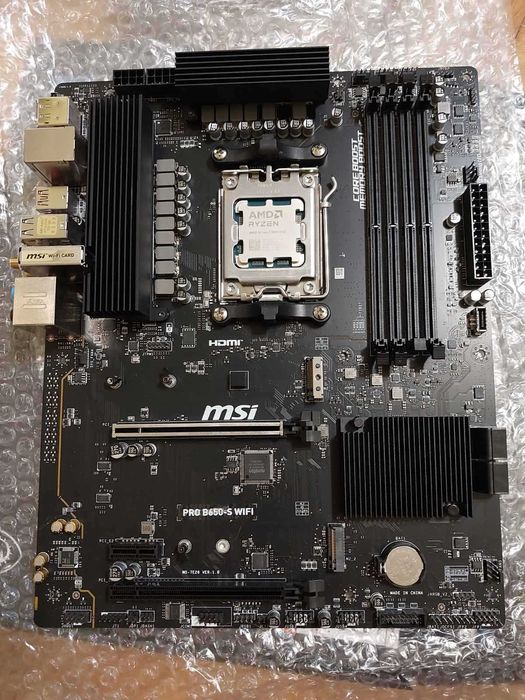 AMD Ryzen 5 7600 + MSI Pro B650-S Wi-Fi