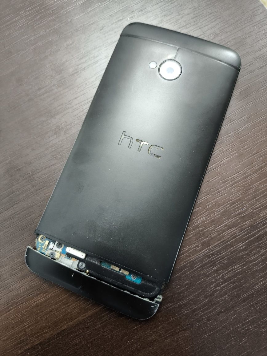 Продам HTC One dual sim