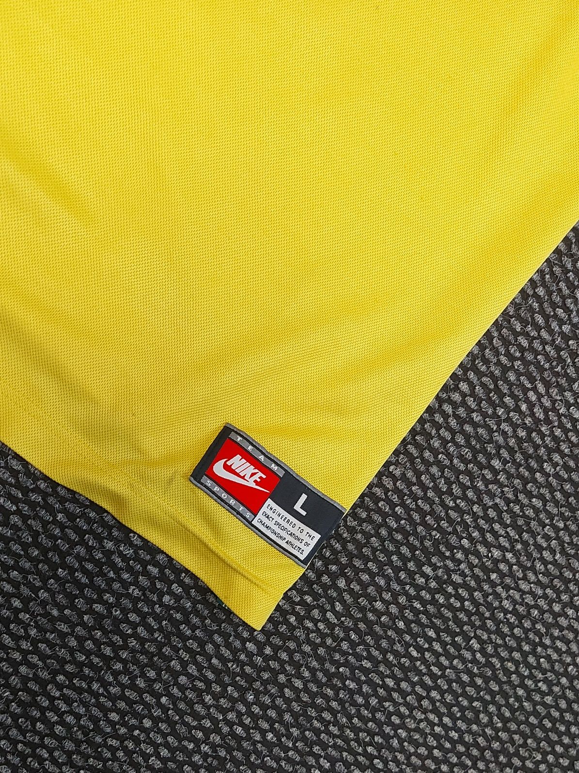 Brasil тениска Nike L/XL размер