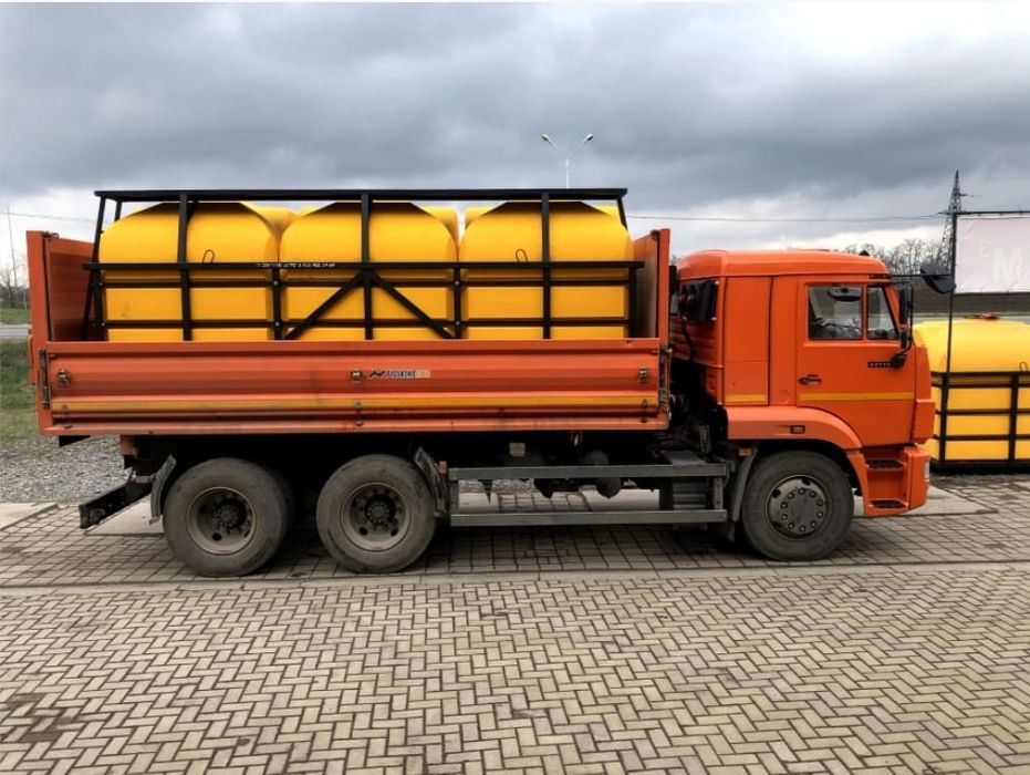 Три бочки по 6,3 куба. Итого 18.9 кубов имеется полный слив