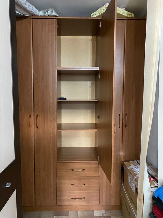 Продается шкаф б/у