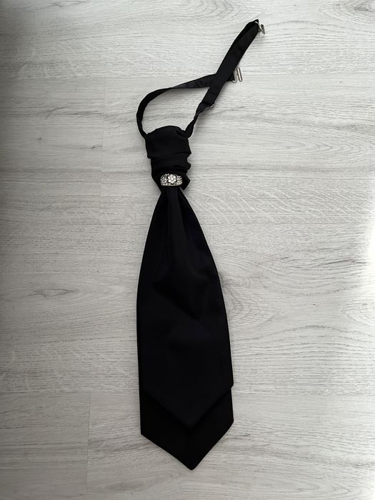 Vând costum mire