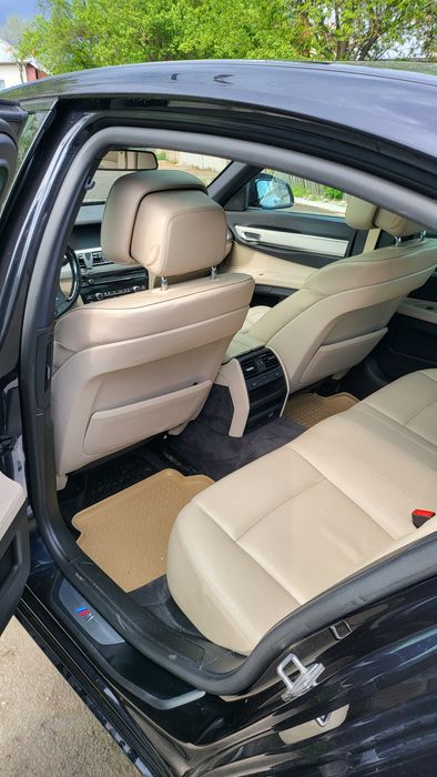 Vand/ Schimb Bmw 740 xdrive 2 butoane M pachet