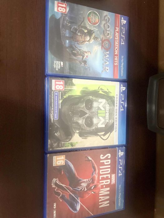 Jocuri ps4 bune,facem schimb sau bani