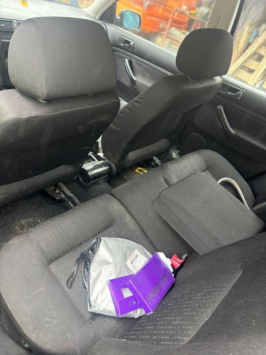 Vând golf 4 1.6 16v