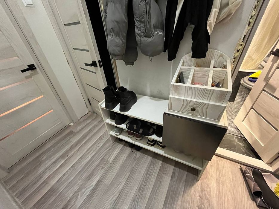 Мебель в хорошем состоянии для прихожей