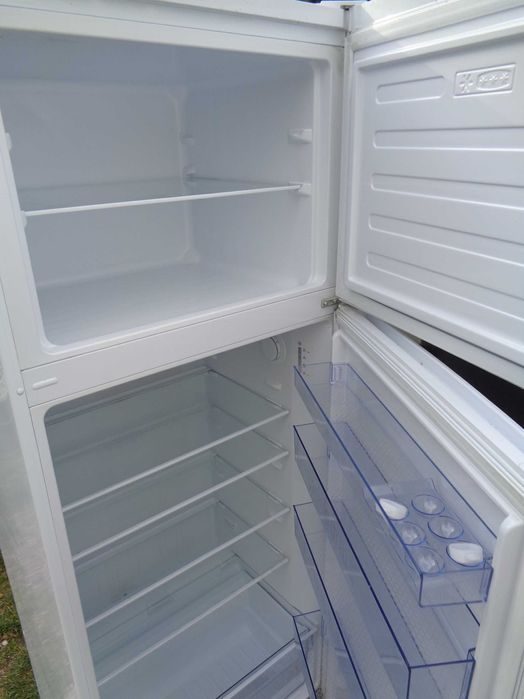 frigider cu congelator BEKO