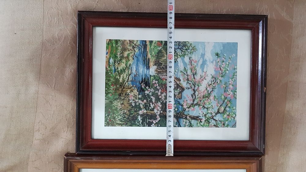 Goblenuri car cu boi si primăvară cu pomi infloriti