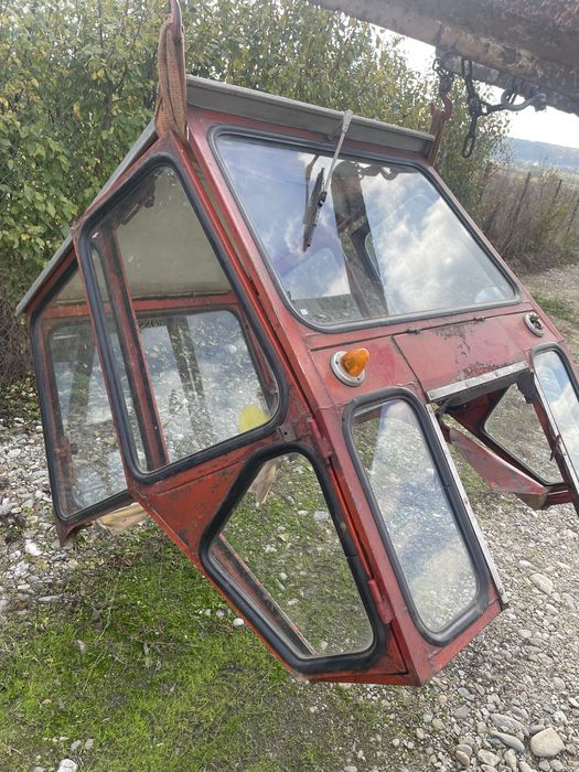 Cabina tractor cu 2 usi