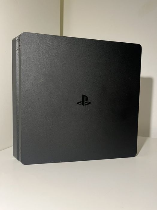 Playstation 4 slim