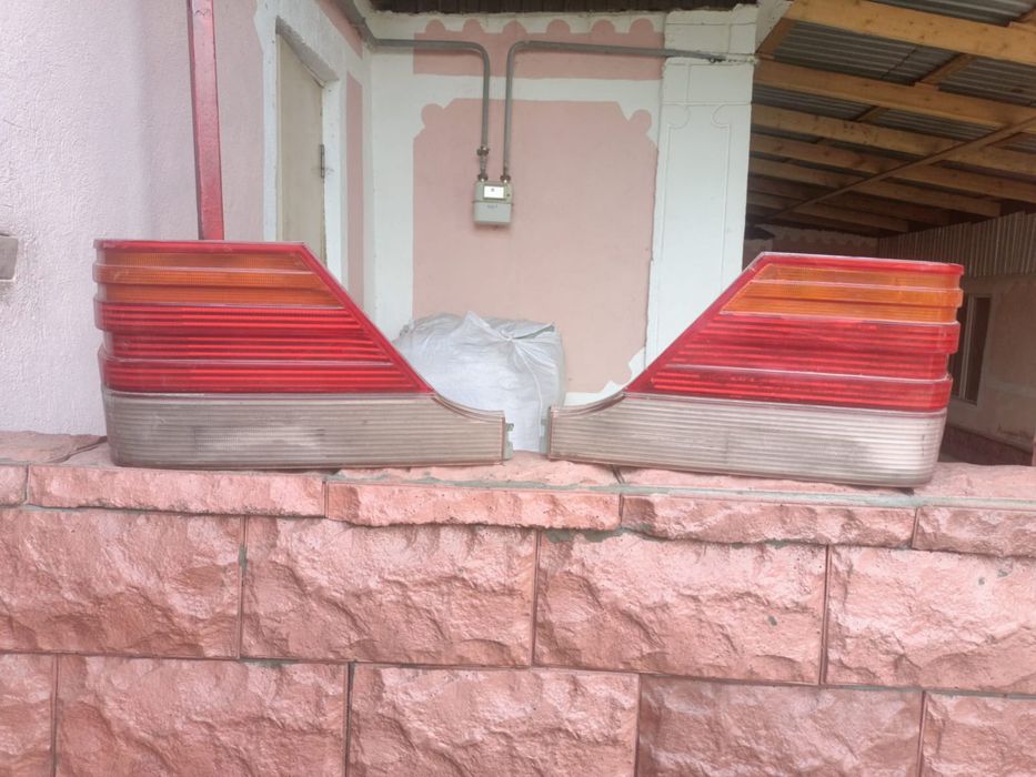 Продам  фары  на мерседес  140