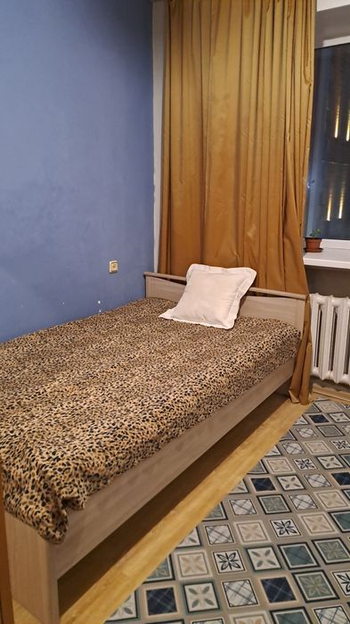 Сдам комнату в 4х-комнатной квартире  на длительный срок