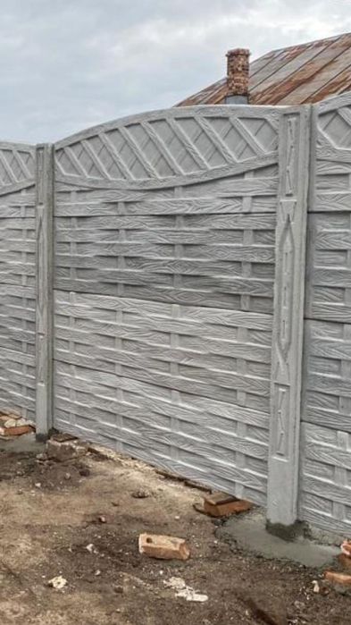 Garduri de beton prefabricate