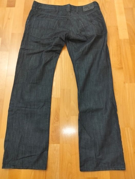 Продам новые джинсы Armany jeans