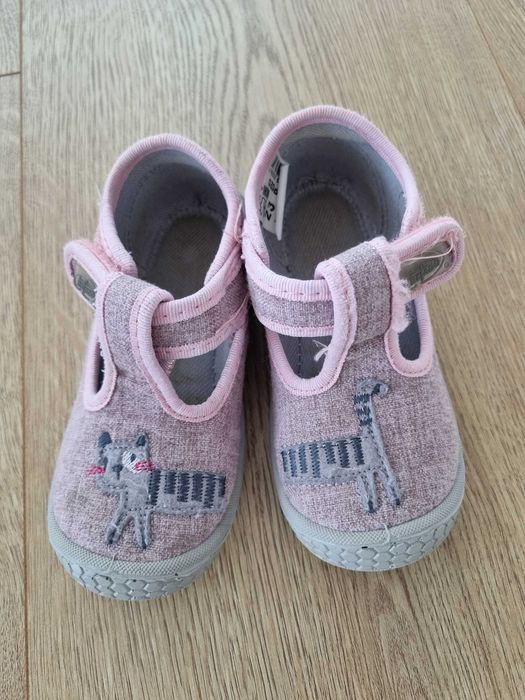 Пантофки за момиченце