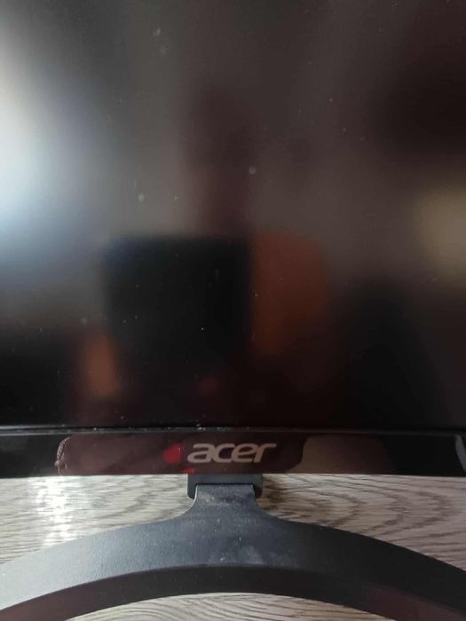 Извит Монитор acer