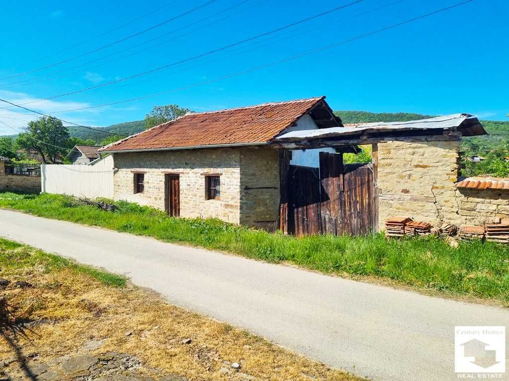 Продава се Къща в с. Пчелище, Област Велико Търново - 70 кв.м за 929 €/кв.м - Снимка #1