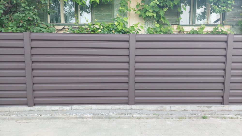 Gard din tabla cutata Viking, model T35 fatada, vopsita electrostatic