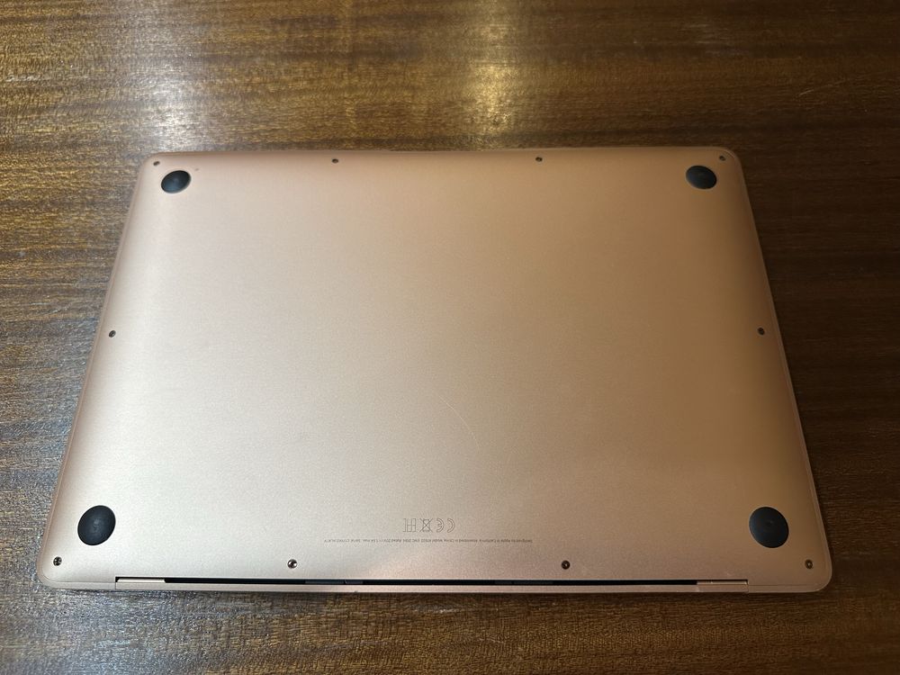Macbook Air 13 A1932 розовый