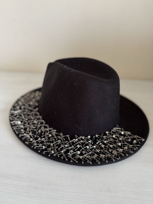 Шапки по 20 лв