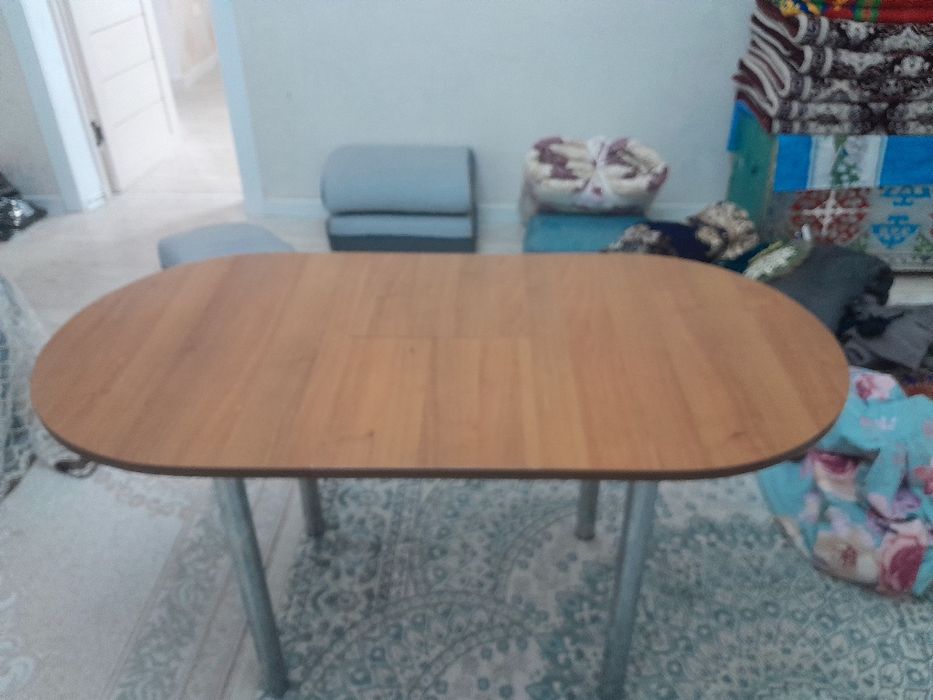 Продам стол деревяный