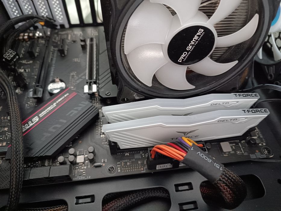 Kit Ryzen 7 5800x ,32GB DDR4, B550f Strix, Cooler