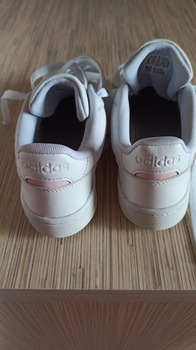 Adidas in stare buna