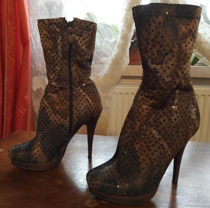 Cizme de ocazie pentru femei